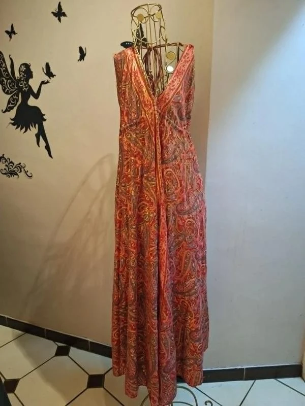 Robe longue dos nu en soie & imprimé cachemire